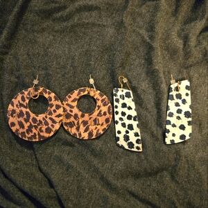 Nickel and suede earrings 2 pairs